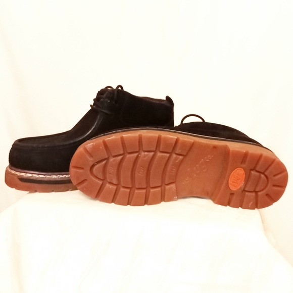 Shoes - Picture 5 of 5